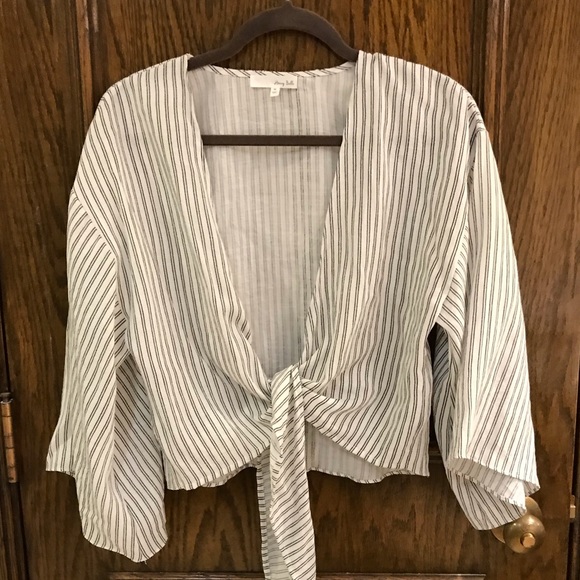 Honey Bella tie front top - Picture 1 of 4